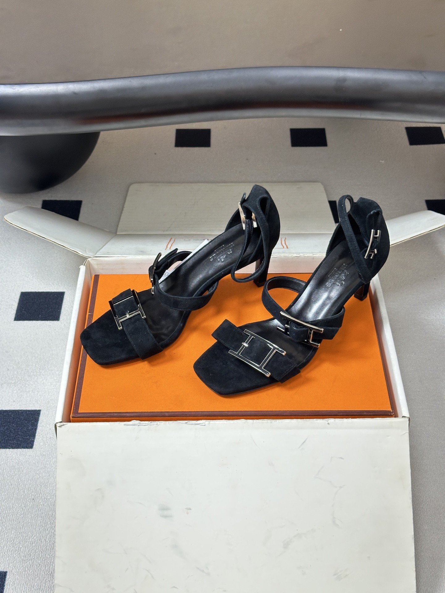 顶级品质（配高档飞机盒✈️）Hermes 爱马仕🐎 H家 2026 春夏新款 Liv凉鞋系列经典Kell