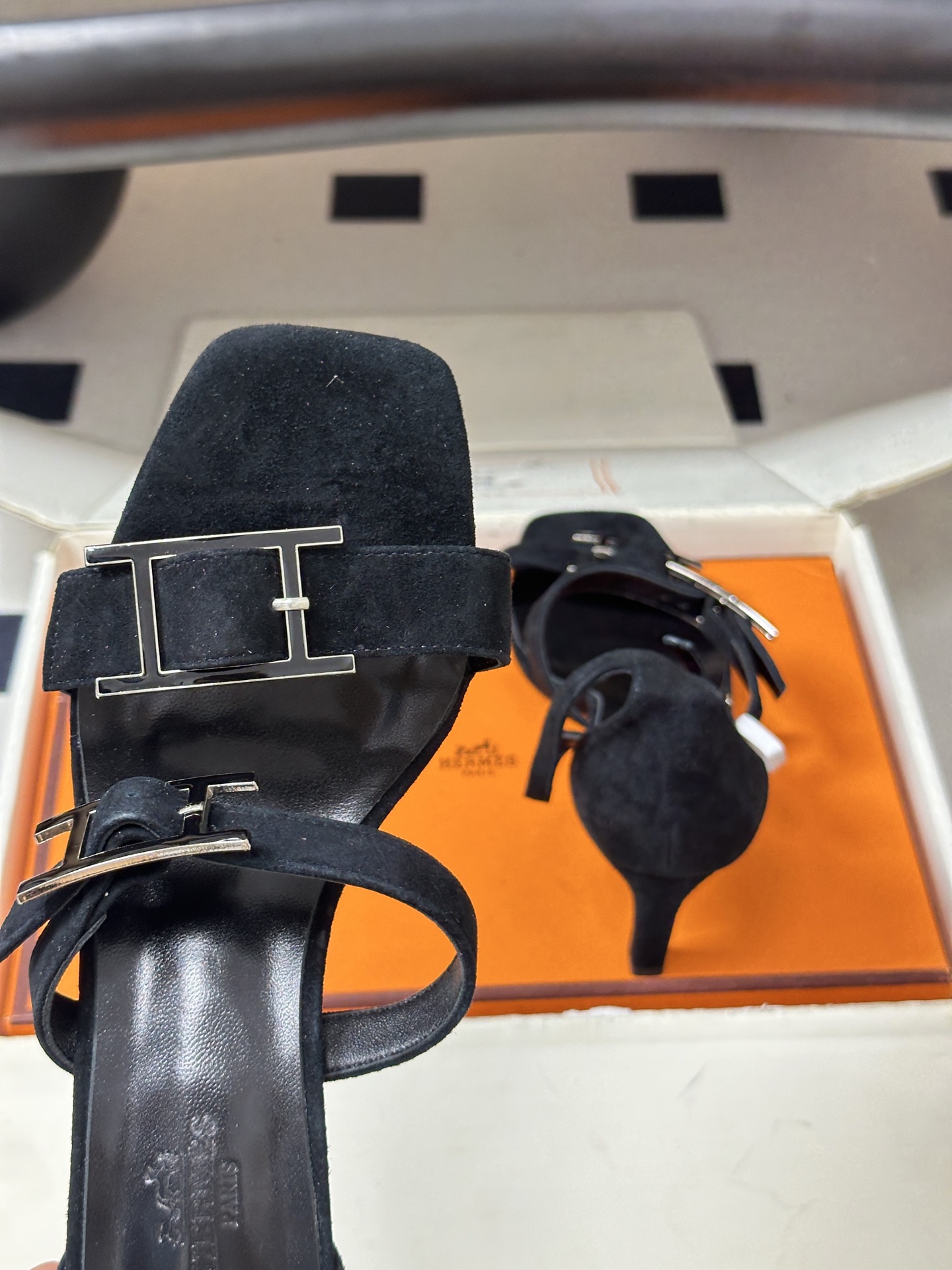 顶级品质（配高档飞机盒✈️）Hermes 爱马仕🐎 H家 2026 春夏新款 Liv凉鞋系列经典Kell