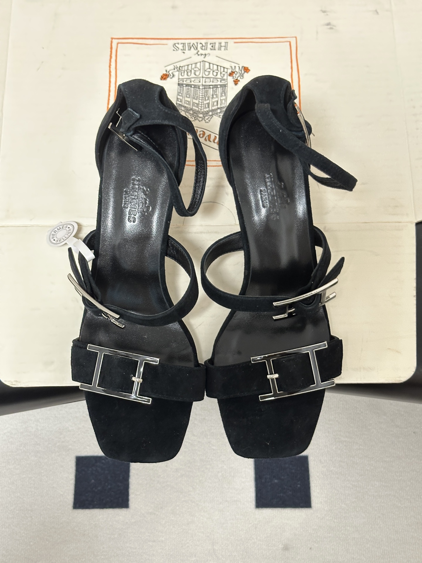 顶级品质（配高档飞机盒✈️）Hermes 爱马仕🐎 H家 2026 春夏新款 Liv凉鞋系列经典Kell