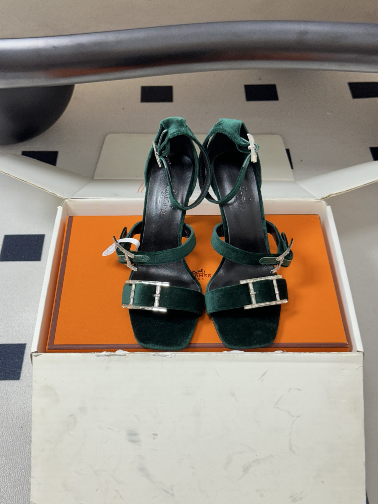 顶级品质（配高档飞机盒✈️）Hermes 爱马仕🐎 H家 2026 春夏新款 Liv凉鞋系列经典Kell