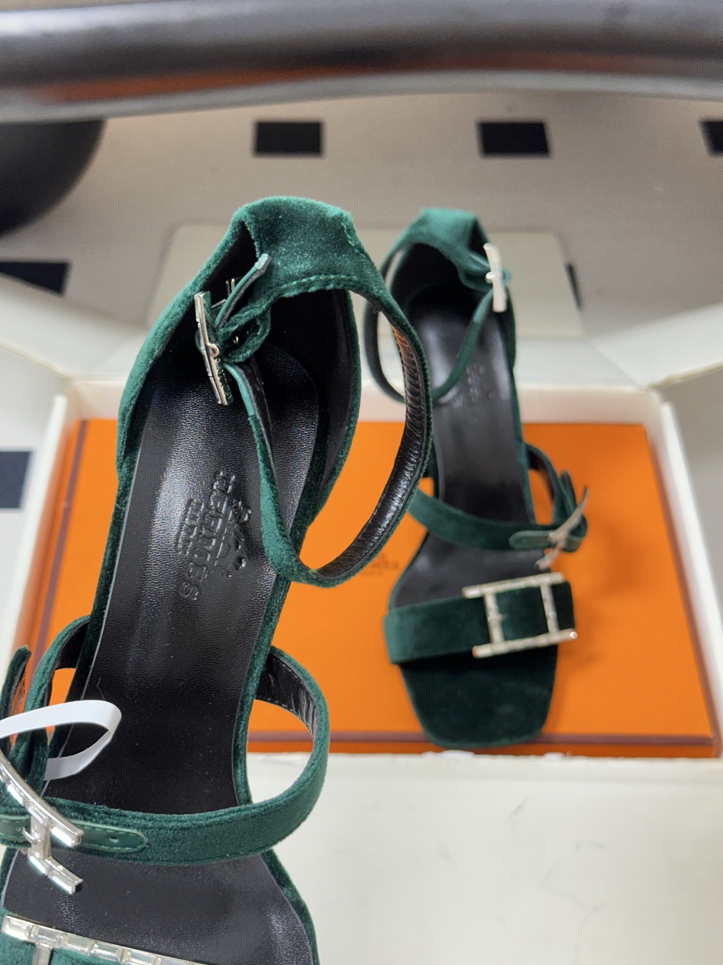 顶级品质（配高档飞机盒✈️）Hermes 爱马仕🐎 H家 2026 春夏新款 Liv凉鞋系列经典Kell