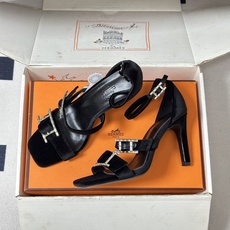 顶级品质(配高档飞机盒✈️)Hermes 爱马仕🐎 H家 2026 春夏新款 Liv凉鞋系列经典Kell 顶级品质(配高档飞机盒✈️)Hermes 爱马仕🐎 H家 2026 春夏新款 Liv凉鞋系列经典Kell