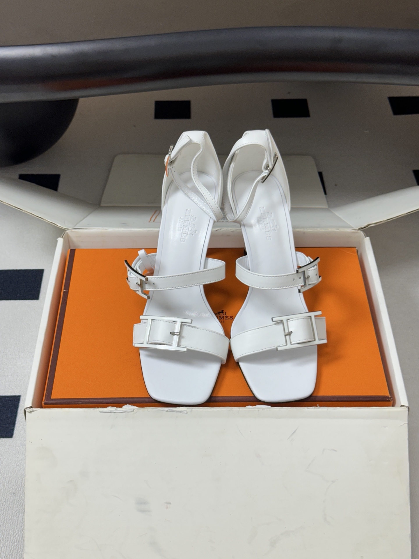 顶级品质（配高档飞机盒✈️）Hermes 爱马仕🐎 H家 2026 春夏新款 Liv凉鞋系列经典Kell
