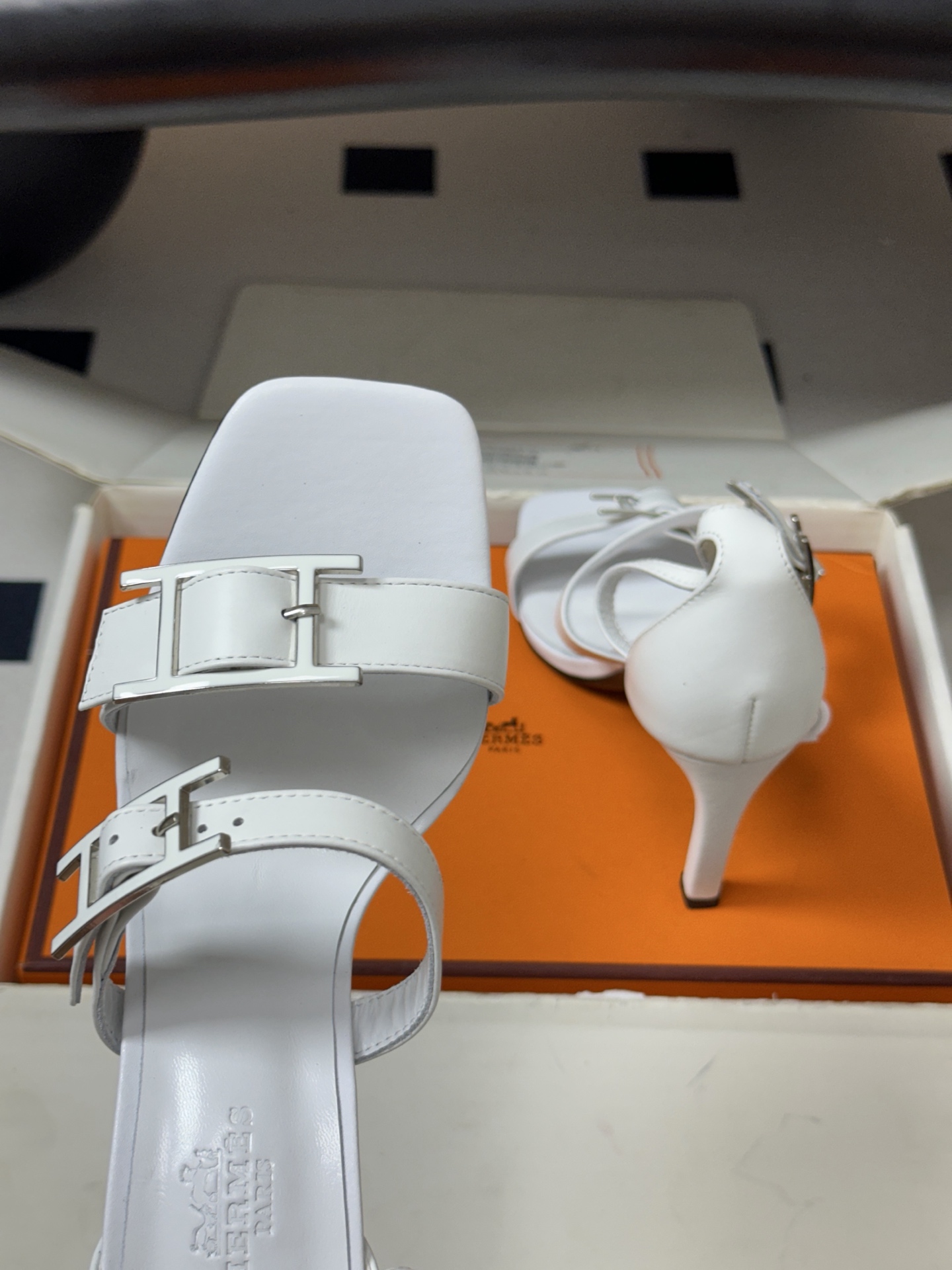 顶级品质（配高档飞机盒✈️）Hermes 爱马仕🐎 H家 2026 春夏新款 Liv凉鞋系列经典Kell