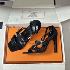 顶级品质(配高档飞机盒✈️)Hermes 爱马仕🐎 H家 2026 春夏新款 Liv凉鞋系列经典Kell 顶级品质(配高档飞机盒✈️)Hermes 爱马仕🐎 H家 2026 春夏新款 Liv凉鞋系列经典Kell