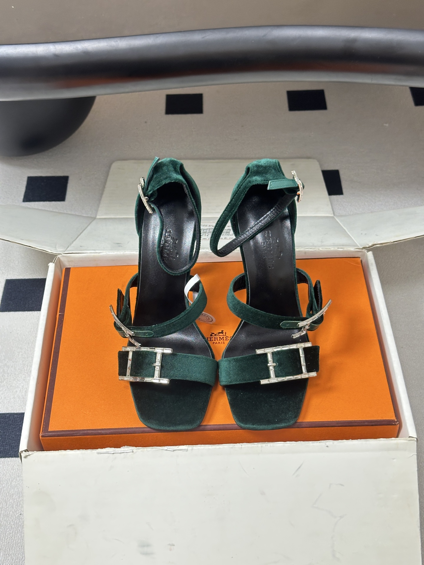 顶级品质（配高档飞机盒✈️）Hermes 爱马仕🐎 H家 2026 春夏新款 Liv凉鞋系列经典Kell