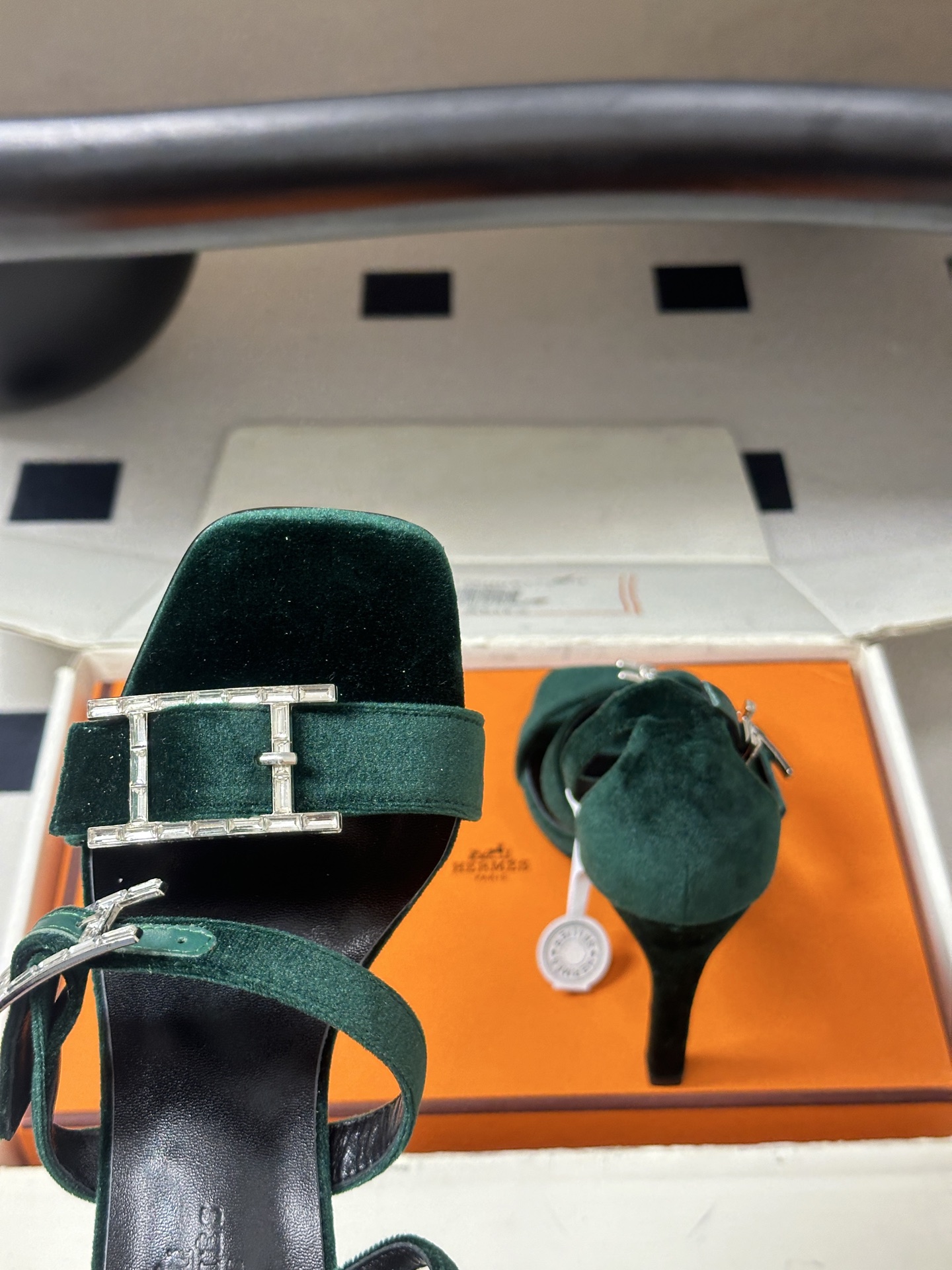 顶级品质（配高档飞机盒✈️）Hermes 爱马仕🐎 H家 2026 春夏新款 Liv凉鞋系列经典Kell