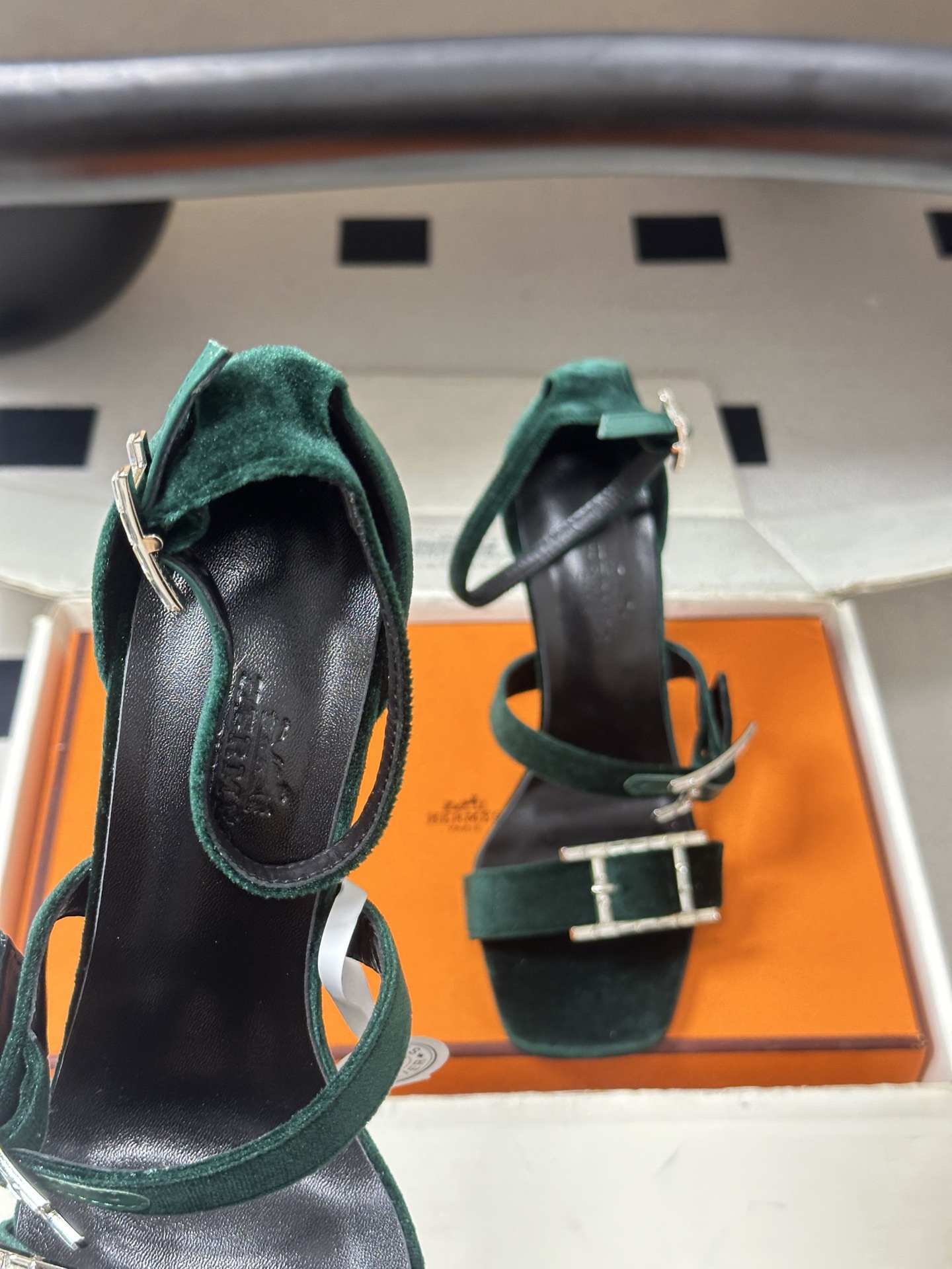 顶级品质（配高档飞机盒✈️）Hermes 爱马仕🐎 H家 2026 春夏新款 Liv凉鞋系列经典Kell