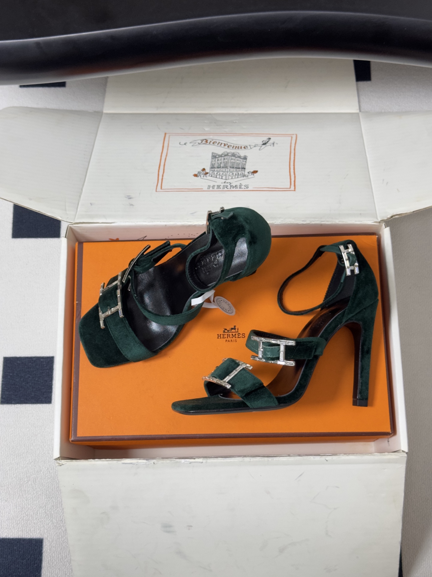 顶级品质（配高档飞机盒✈️）Hermes 爱马仕🐎 H家 2026 春夏新款 Liv凉鞋系列经典Kell