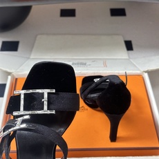 顶级品质(配高档飞机盒✈️)Hermes 爱马仕🐎 H家 2026 春夏新款 Liv凉鞋系列经典Kell 顶级品质(配高档飞机盒✈️)Hermes 爱马仕🐎 H家 2026 春夏新款 Liv凉鞋系列经典Kell