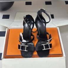 顶级品质(配高档飞机盒✈️)Hermes 爱马仕🐎 H家 2026 春夏新款 Liv凉鞋系列经典Kell 顶级品质(配高档飞机盒✈️)Hermes 爱马仕🐎 H家 2026 春夏新款 Liv凉鞋系列经典Kell