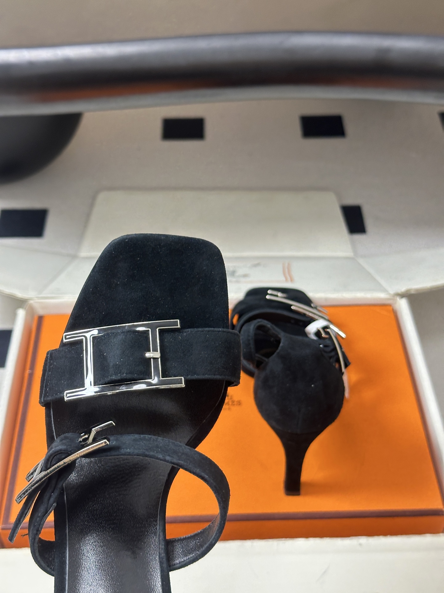 顶级品质（配高档飞机盒✈️）Hermes 爱马仕🐎 H家 2026 春夏新款 Liv凉鞋系列经典Kell