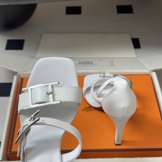 顶级品质(配高档飞机盒✈️)Hermes 爱马仕🐎 H家 2026 春夏新款 Liv凉鞋系列经典Kell 顶级品质(配高档飞机盒✈️)Hermes 爱马仕🐎 H家 2026 春夏新款 Liv凉鞋系列经典Kell