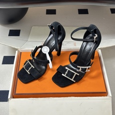 顶级品质(配高档飞机盒✈️)Hermes 爱马仕🐎 H家 2026 春夏新款 Liv凉鞋系列经典Kell 顶级品质(配高档飞机盒✈️)Hermes 爱马仕🐎 H家 2026 春夏新款 Liv凉鞋系列经典Kell