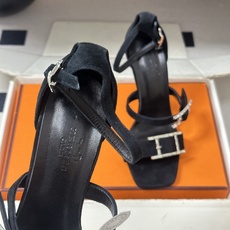 顶级品质(配高档飞机盒✈️)Hermes 爱马仕🐎 H家 2026 春夏新款 Liv凉鞋系列经典Kell 顶级品质(配高档飞机盒✈️)Hermes 爱马仕🐎 H家 2026 春夏新款 Liv凉鞋系列经典Kell