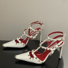 顶级品质(配飞机盒✈️➕10)2026春夏新款 Valentino 华伦天奴ROCKSTUD漆皮系带铆钉 顶级品质(配飞机盒✈️➕10)2026春夏新款 Valentino 华伦天奴ROCKSTUD漆皮系带铆钉