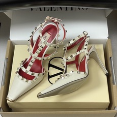 顶级品质(配飞机盒✈️➕10)2026春夏新款 Valentino 华伦天奴ROCKSTUD漆皮系带铆钉 顶级品质(配飞机盒✈️➕10)2026春夏新款 Valentino 华伦天奴ROCKSTUD漆皮系带铆钉