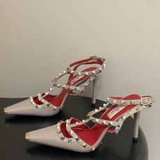 顶级品质(配飞机盒✈️➕10)2026春夏新款 Valentino 华伦天奴ROCKSTUD漆皮系带铆钉 顶级品质(配飞机盒✈️➕10)2026春夏新款 Valentino 华伦天奴ROCKSTUD漆皮系带铆钉