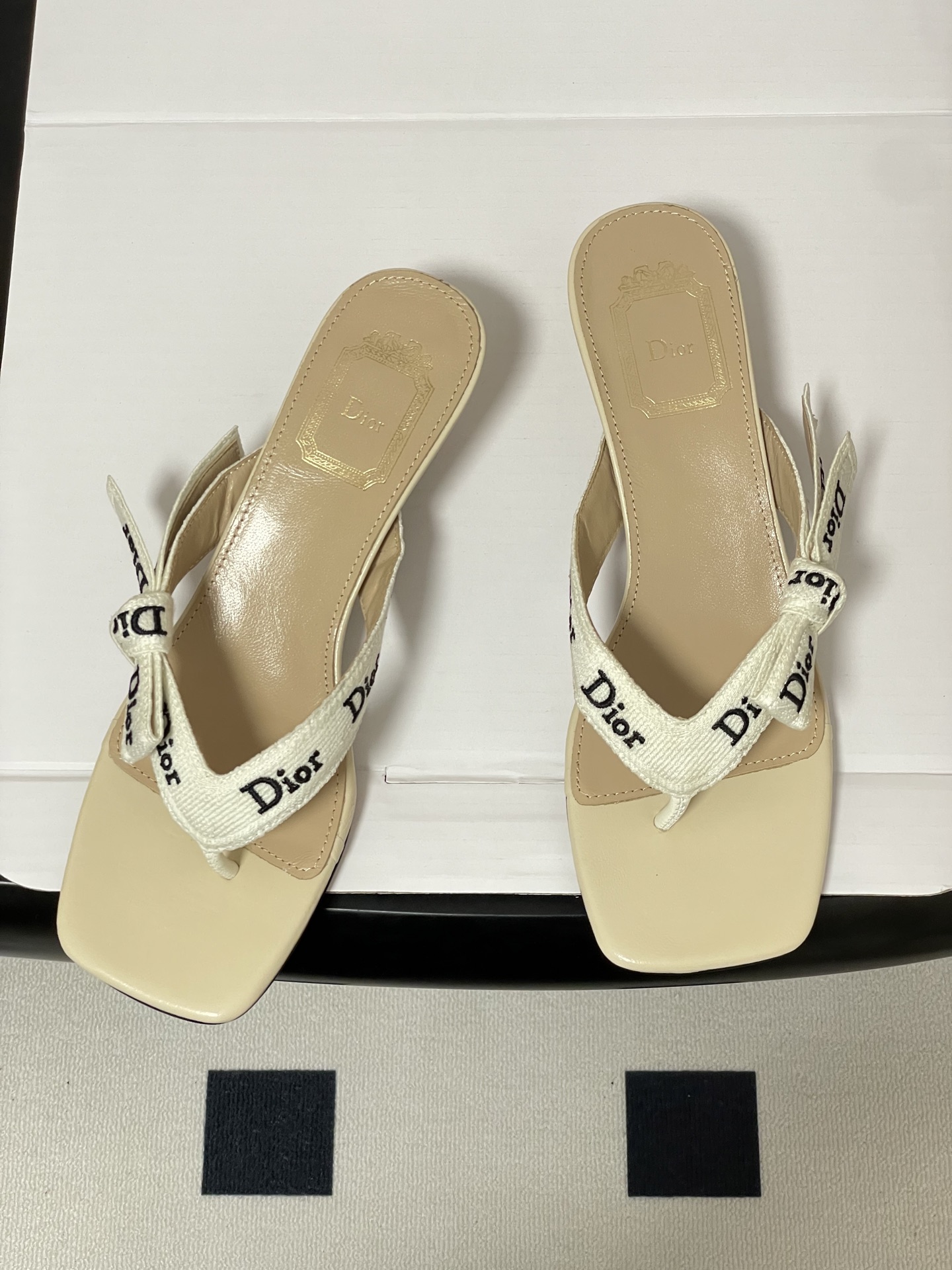 顶级品质（配高档飞机盒✈️）26ss春夏新款Dior 迪奥 J'Adior 饰带人字拖鞋 经典 CD字母
