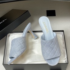 2026早春度假系列爆品🔥Chanel 小香26A 经典菱格鱼嘴蜜儿高跟拖鞋标志性双C扣凉拖鞋简约时尚, 2026早春度假系列爆品🔥Chanel 小香26A 经典菱格鱼嘴蜜儿高跟拖鞋标志性双C扣凉拖鞋简约时尚,