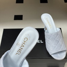 2026早春度假系列爆品🔥Chanel 小香26A 经典菱格鱼嘴蜜儿高跟拖鞋标志性双C扣凉拖鞋简约时尚, 2026早春度假系列爆品🔥Chanel 小香26A 经典菱格鱼嘴蜜儿高跟拖鞋标志性双C扣凉拖鞋简约时尚,