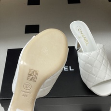 2026早春度假系列爆品🔥Chanel 小香26A 经典菱格鱼嘴蜜儿高跟拖鞋标志性双C扣凉拖鞋简约时尚, 2026早春度假系列爆品🔥Chanel 小香26A 经典菱格鱼嘴蜜儿高跟拖鞋标志性双C扣凉拖鞋简约时尚,