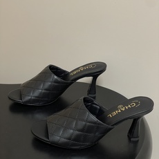 2026早春度假系列爆品🔥Chanel 小香26A 经典菱格鱼嘴蜜儿高跟拖鞋标志性双C扣凉拖鞋简约时尚, 2026早春度假系列爆品🔥Chanel 小香26A 经典菱格鱼嘴蜜儿高跟拖鞋标志性双C扣凉拖鞋简约时尚,