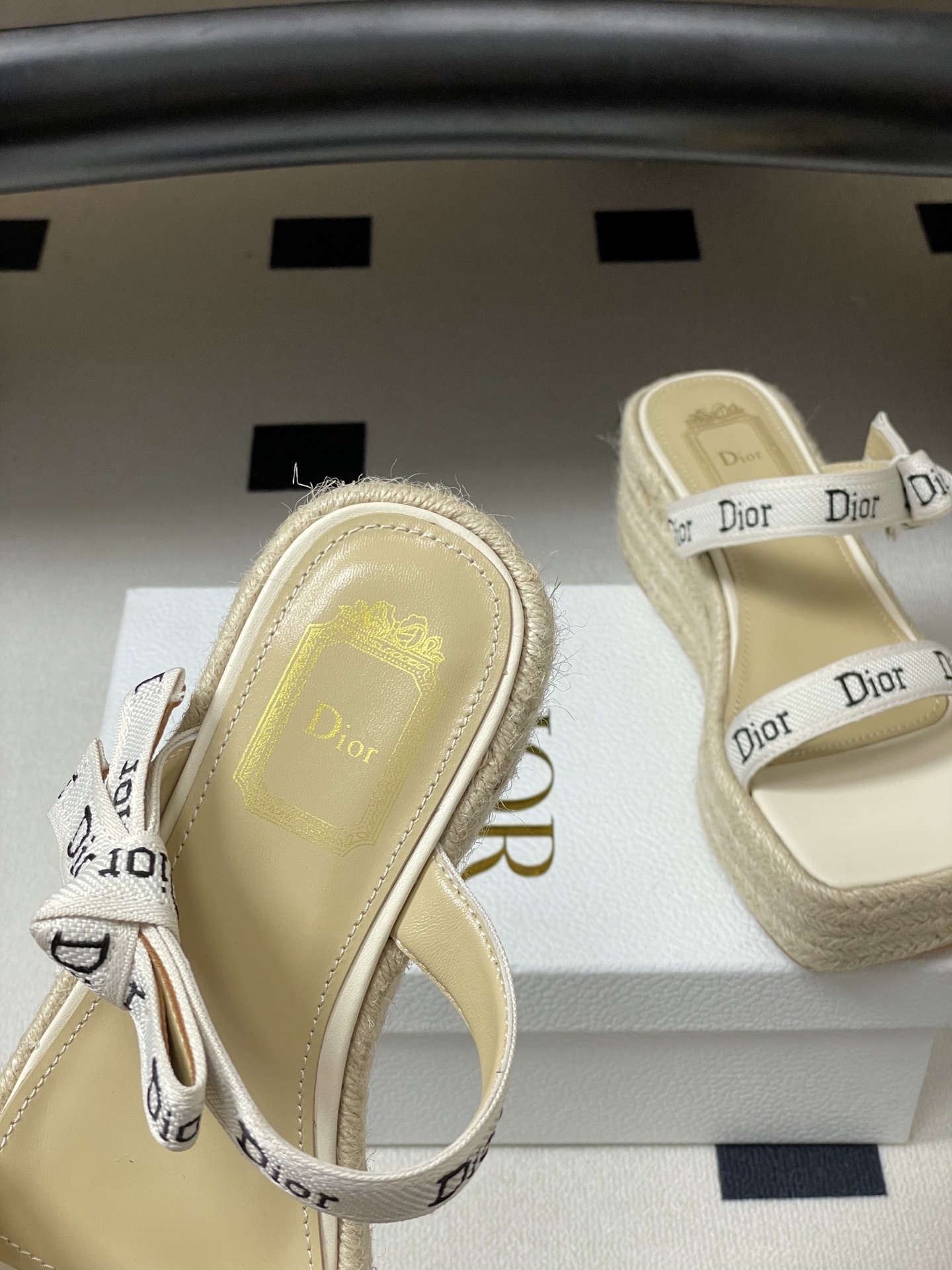 26ss春夏新款Dior 迪奥 J'Adior饰带坡跟凉拖鞋经典CD字母织带蝴蝶结方头厚底拖鞋草编麻绳底