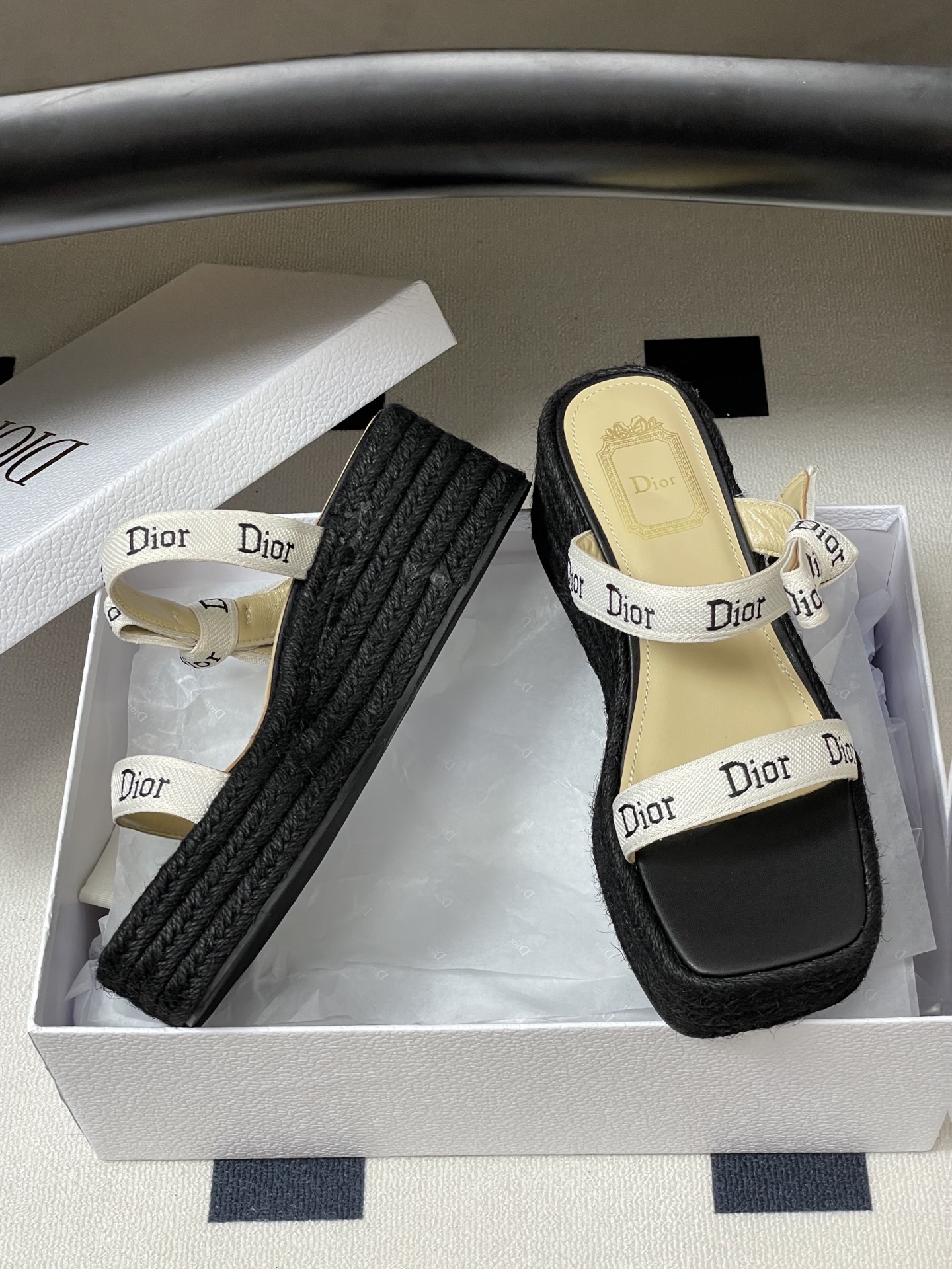 26ss春夏新款Dior 迪奥 J'Adior饰带坡跟凉拖鞋经典CD字母织带蝴蝶结方头厚底拖鞋草编麻绳底