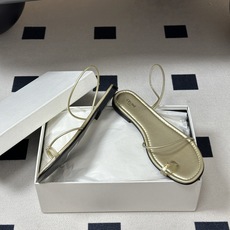 26ss春夏最新Celine赛琳 思琳 复古时髦金属扣凯旋门夹脚平底罗马绑带凉拖鞋new celine思 26ss春夏最新Celine赛琳 思琳 复古时髦金属扣凯旋门夹脚平底罗马绑带凉拖鞋new celine思