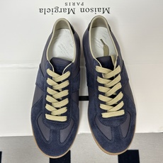 男➕10 顶级品质(飞机盒➕10 下单备注)Maison Margiela MM6马吉拉 经典款德训鞋2 男➕10 顶级品质(飞机盒➕10 下单备注)Maison Margiela MM6马吉拉 经典款德训鞋2