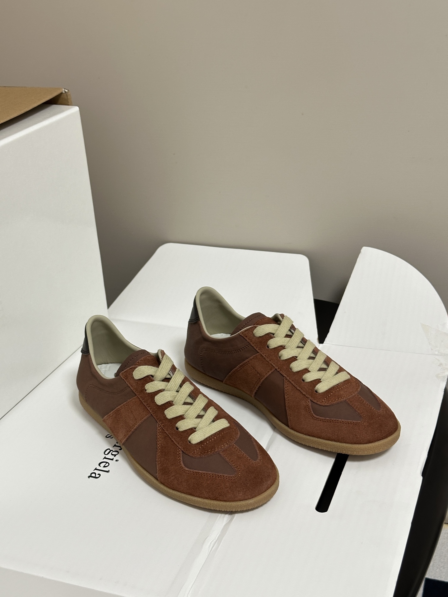 男➕10 顶级品质（飞机盒➕10 下单备注）Maison Margiela MM6马吉拉 经典款德训鞋2