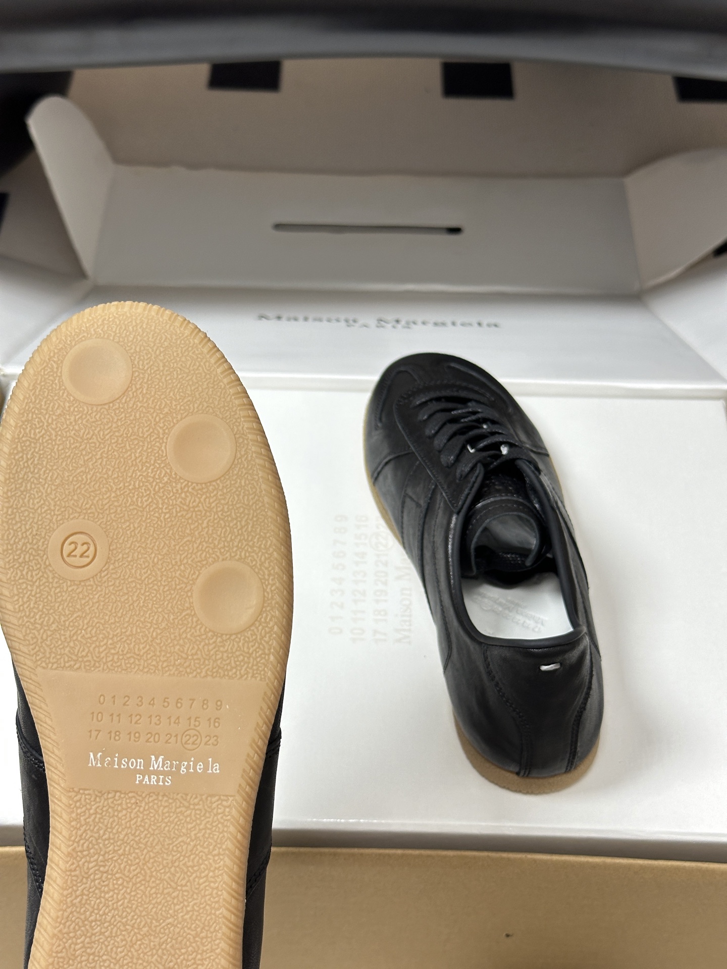 男➕10 顶级品质（飞机盒➕10 下单备注）Maison Margiela MM6马吉拉 经典款德训鞋2