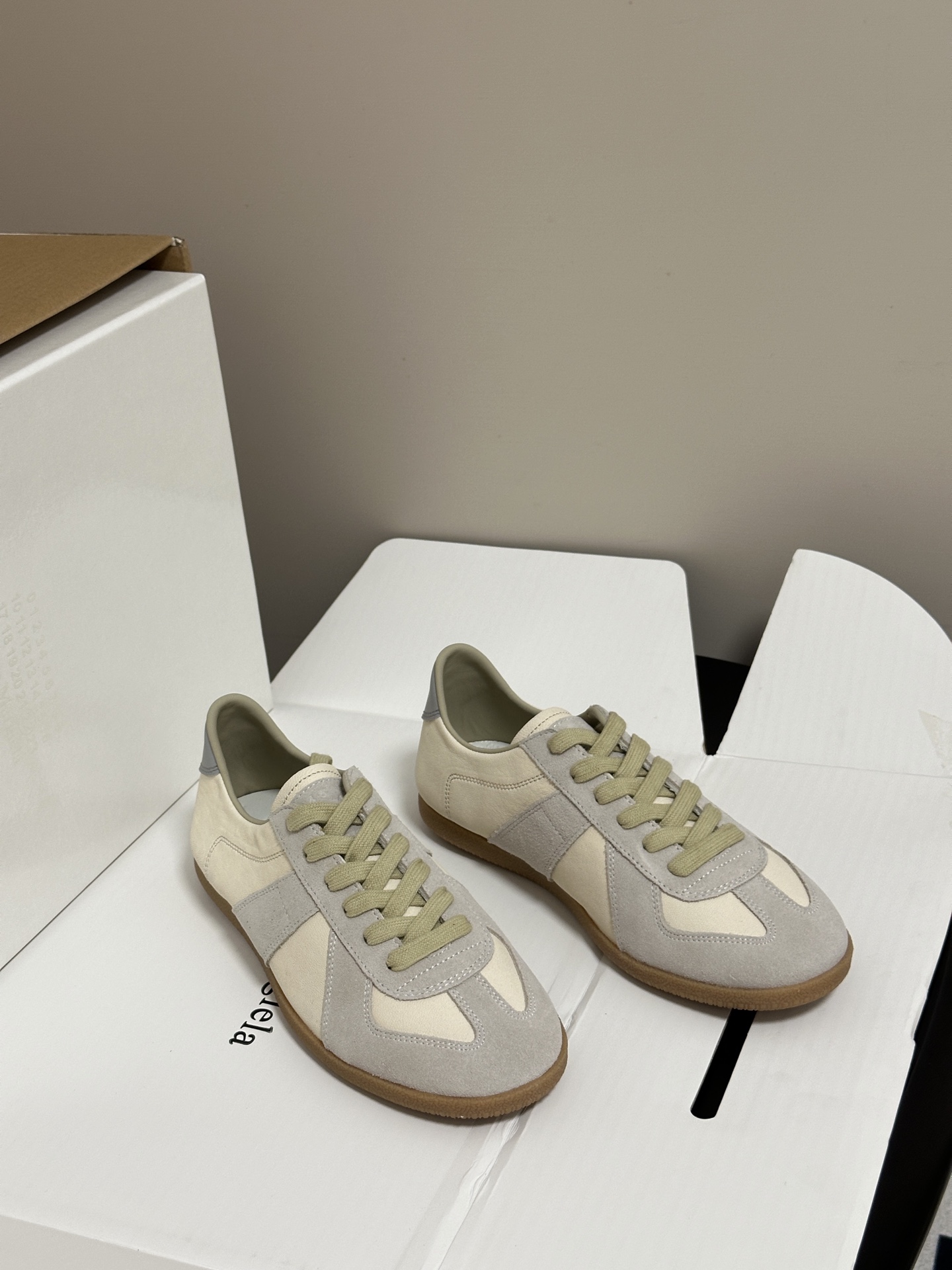 男➕10 顶级品质（飞机盒➕10 下单备注）Maison Margiela MM6马吉拉 经典款德训鞋2
