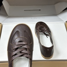 男➕10 顶级品质(飞机盒➕10 下单备注)Maison Margiela MM6马吉拉 2026春夏新 男➕10 顶级品质(飞机盒➕10 下单备注)Maison Margiela MM6马吉拉 2026春夏新