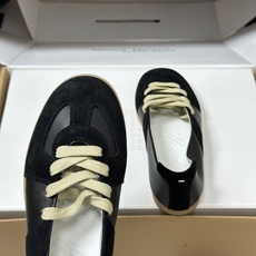 男➕10 顶级品质(飞机盒➕10 下单备注)Maison Margiela MM6马吉拉 2026春夏新 男➕10 顶级品质(飞机盒➕10 下单备注)Maison Margiela MM6马吉拉 2026春夏新