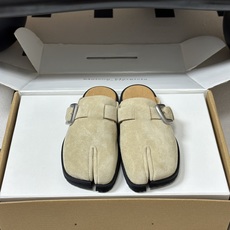 男➕10 顶级品质(飞机盒➕10 下单备注)Maison Margiela MM6马吉拉 2026春夏新 男➕10 顶级品质(飞机盒➕10 下单备注)Maison Margiela MM6马吉拉 2026春夏新