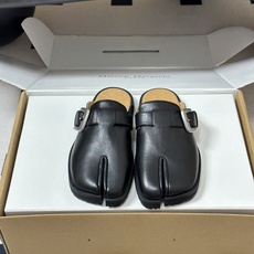 男➕10 顶级品质(飞机盒➕10 下单备注)Maison Margiela MM6马吉拉 2026春夏新 男➕10 顶级品质(飞机盒➕10 下单备注)Maison Margiela MM6马吉拉 2026春夏新
