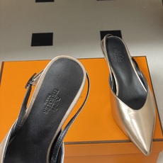Hermes 爱马仕🐎 2026春夏新款 H家 Nicole露跟凉鞋系列尖头Kelly扣高跟凉鞋 小猫跟 Hermes 爱马仕🐎 2026春夏新款 H家 Nicole露跟凉鞋系列尖头Kelly扣高跟凉鞋 小猫跟