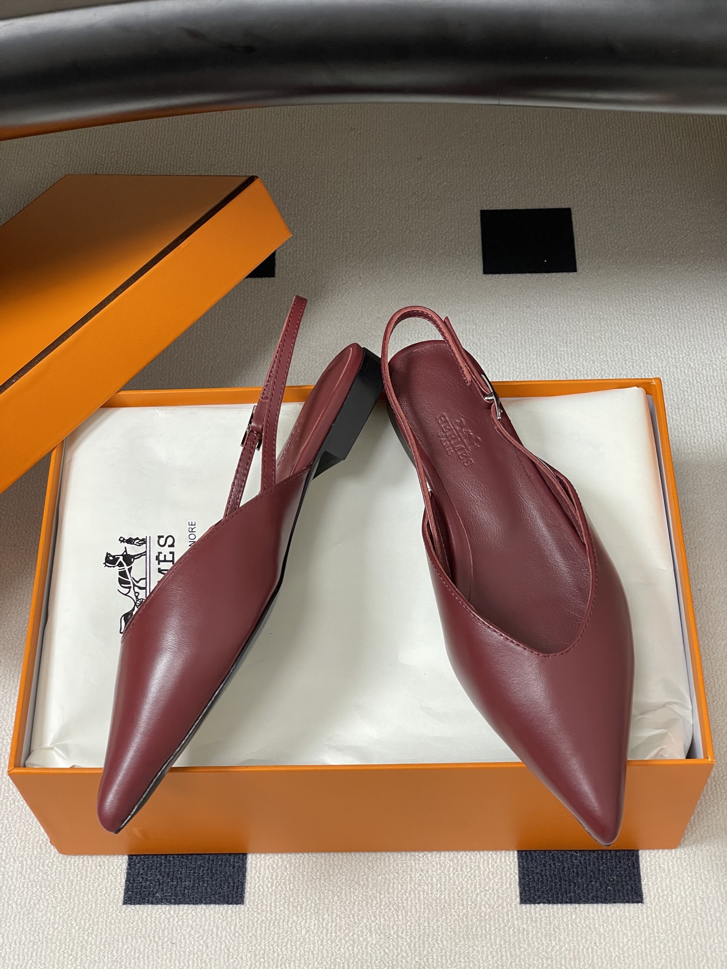 Hermes 爱马仕🐎 2026春夏新款 H家 Nicole露跟凉鞋系列尖头Kelly扣高跟凉鞋 小猫跟