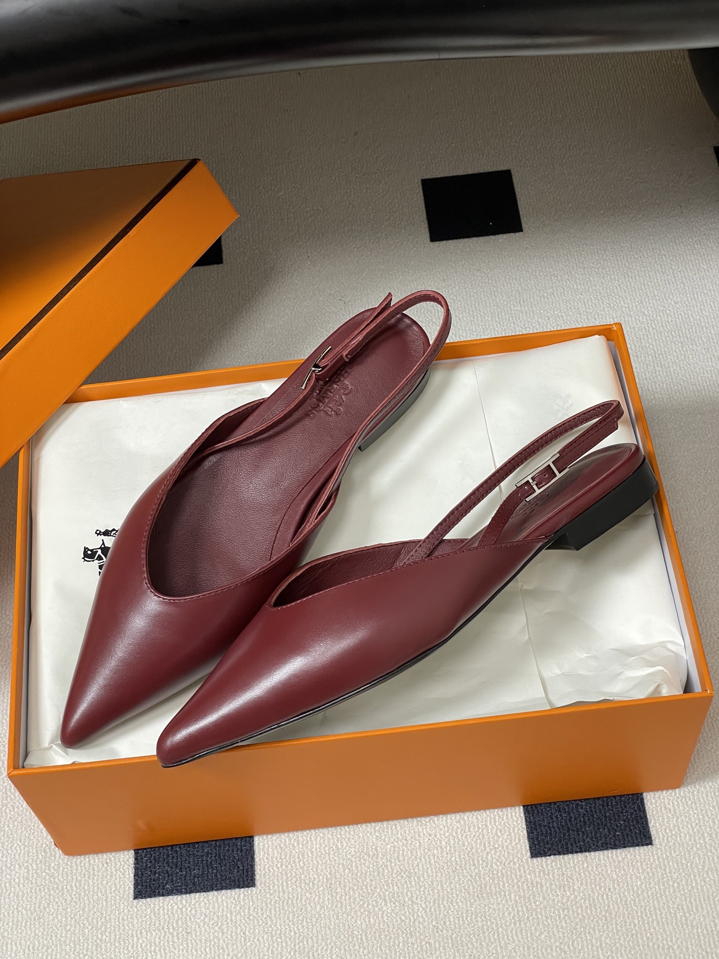 Hermes 爱马仕🐎 2026春夏新款 H家 Nicole露跟凉鞋系列尖头Kelly扣高跟凉鞋 小猫跟