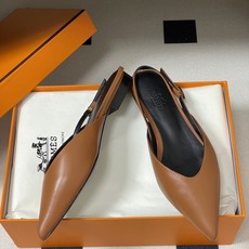 Hermes 爱马仕🐎 2026春夏新款 H家 Nicole露跟凉鞋系列尖头Kelly扣高跟凉鞋 小猫跟 Hermes 爱马仕🐎 2026春夏新款 H家 Nicole露跟凉鞋系列尖头Kelly扣高跟凉鞋 小猫跟