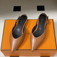 Hermes 爱马仕🐎 2026春夏新款 H家 Nicole露跟凉鞋系列尖头Kelly扣高跟凉鞋 小猫跟 Hermes 爱马仕🐎 2026春夏新款 H家 Nicole露跟凉鞋系列尖头Kelly扣高跟凉鞋 小猫跟
