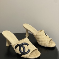 2026早春度假系列爆品🔥Chanel 小香26A 经典双C菱格鱼嘴蜜儿高跟拖鞋标志性双C扣凉拖鞋简约时 2026早春度假系列爆品🔥Chanel 小香26A 经典双C菱格鱼嘴蜜儿高跟拖鞋标志性双C扣凉拖鞋简约时