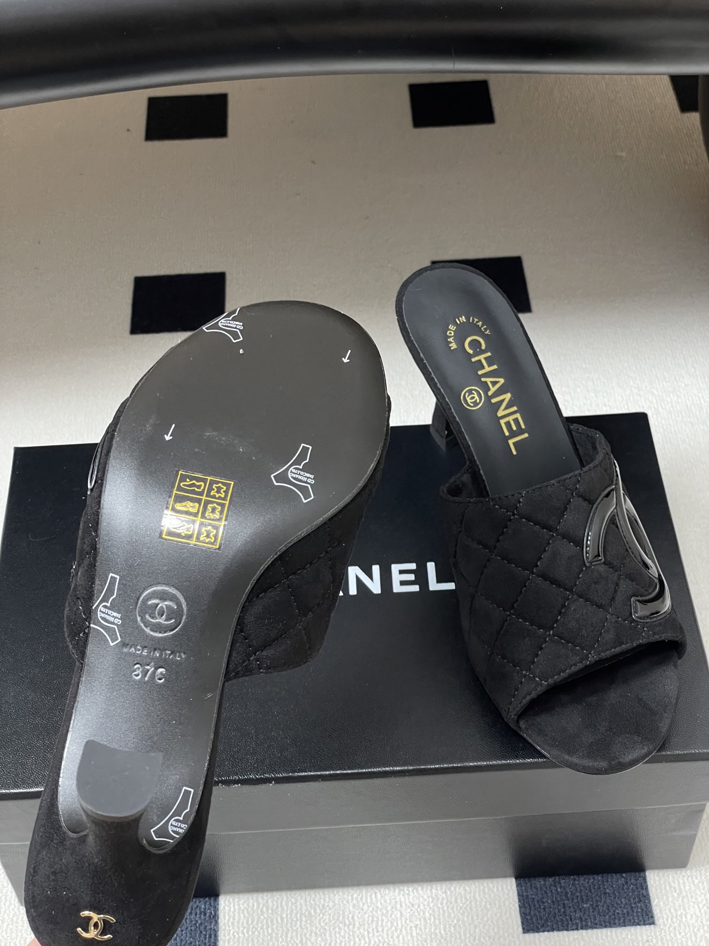 2026早春度假系列爆品🔥Chanel 小香26A 经典双C菱格鱼嘴蜜儿高跟拖鞋标志性双C扣凉拖鞋简约时