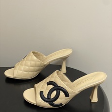 2026早春度假系列爆品🔥Chanel 小香26A 经典双C菱格鱼嘴蜜儿高跟拖鞋标志性双C扣凉拖鞋简约时 2026早春度假系列爆品🔥Chanel 小香26A 经典双C菱格鱼嘴蜜儿高跟拖鞋标志性双C扣凉拖鞋简约时