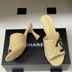 2026早春度假系列爆品🔥Chanel 小香26A 经典双C菱格鱼嘴蜜儿高跟拖鞋标志性双C扣凉拖鞋简约时 2026早春度假系列爆品🔥Chanel 小香26A 经典双C菱格鱼嘴蜜儿高跟拖鞋标志性双C扣凉拖鞋简约时