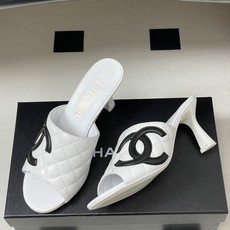 2026早春度假系列爆品🔥Chanel 小香26A 经典双C菱格鱼嘴蜜儿高跟拖鞋标志性双C扣凉拖鞋简约时 2026早春度假系列爆品🔥Chanel 小香26A 经典双C菱格鱼嘴蜜儿高跟拖鞋标志性双C扣凉拖鞋简约时