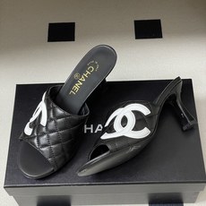2026早春度假系列爆品🔥Chanel 小香26A 经典双C菱格鱼嘴蜜儿高跟拖鞋标志性双C扣凉拖鞋简约时 2026早春度假系列爆品🔥Chanel 小香26A 经典双C菱格鱼嘴蜜儿高跟拖鞋标志性双C扣凉拖鞋简约时