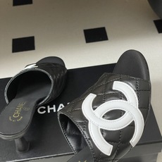 2026早春度假系列爆品🔥Chanel 小香26A 经典双C菱格鱼嘴蜜儿高跟拖鞋标志性双C扣凉拖鞋简约时 2026早春度假系列爆品🔥Chanel 小香26A 经典双C菱格鱼嘴蜜儿高跟拖鞋标志性双C扣凉拖鞋简约时